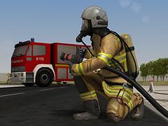 Feuerwehrmnner mit Atemschutzgert und Schlauch