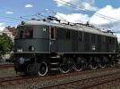 Baureihe E18 - elektrische Schnellzuglokomotive E18-03 - Ausführung der Deutschen Reichsbahn-Gesellschaft (DRG) | mit großer Frontverkleidung in Lack schwarz | steuerbare Führerstände (V15NAG30041 )