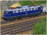 Schnellzuglokomotiven 110 306 und 355 der DB Epoche Iva