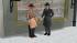 Animierte M�nner im Trenchcoat mit und ohne Schirm (1)
