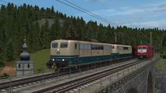 BR 151 mit automatischer Kupplung AK69e der DB & DBAG  ozeanblau/beige & orientrot