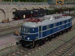 Elektrische Schnellzuglokomotive E19-11 der DRG, blaue Farbgebung, Epoche IIc